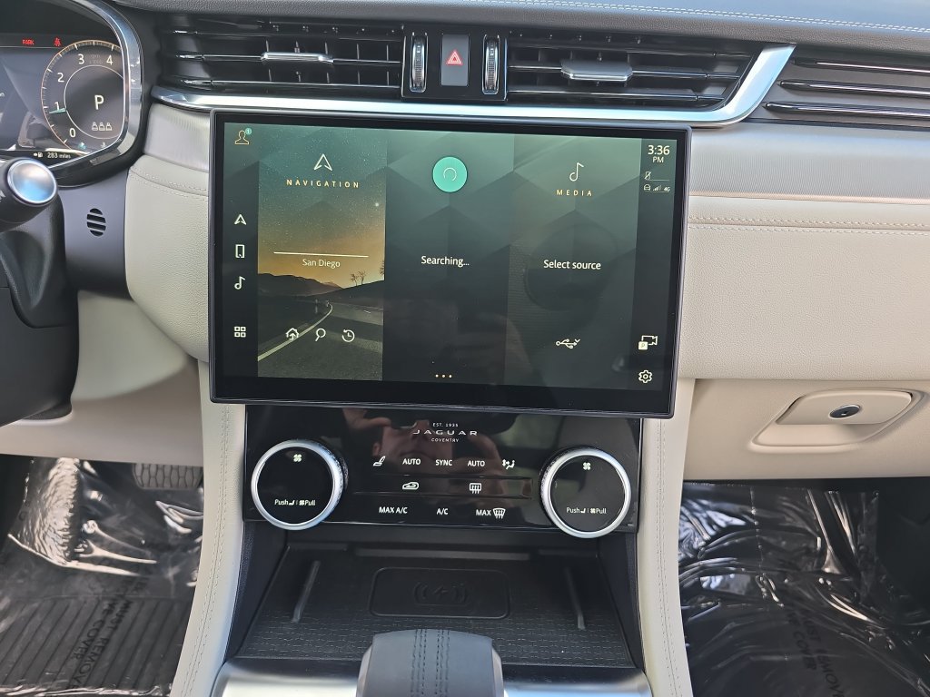 Certified 2025 Jaguar F-PACE R-Dynamic S AWD/4WD image 20