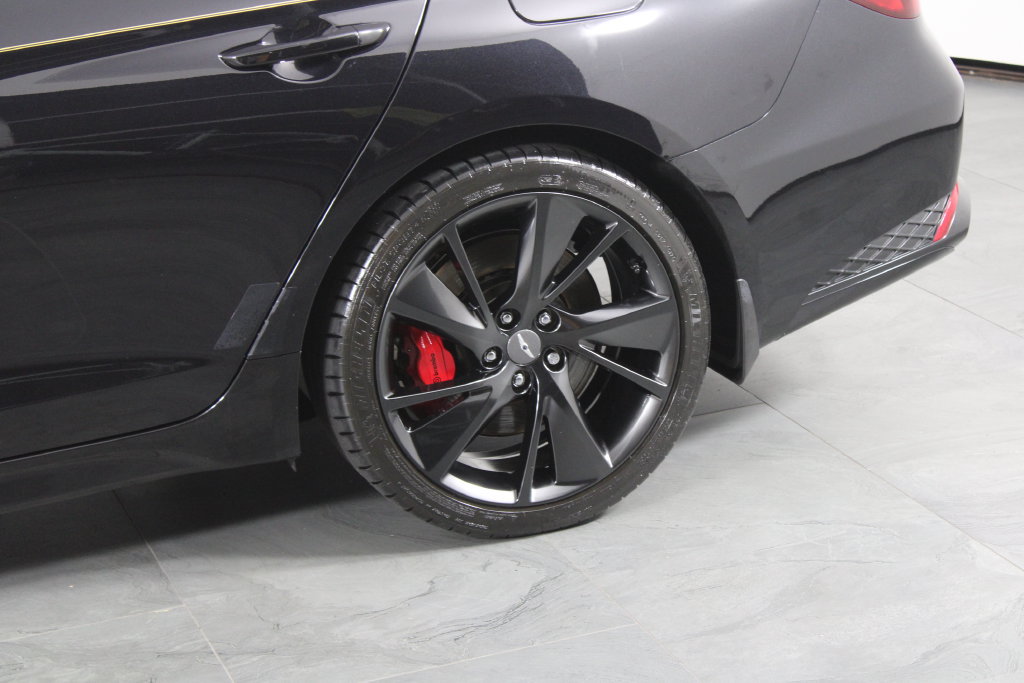 Used 2023 Genesis G70 3.3T w/ Sport Prestige Package RWD image 13