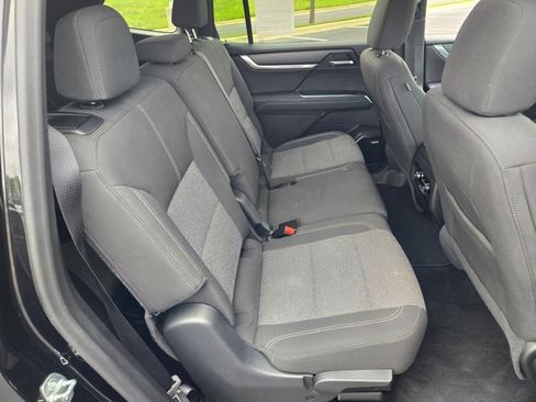 Used 2025 GMC Acadia Elevation FWD image 10