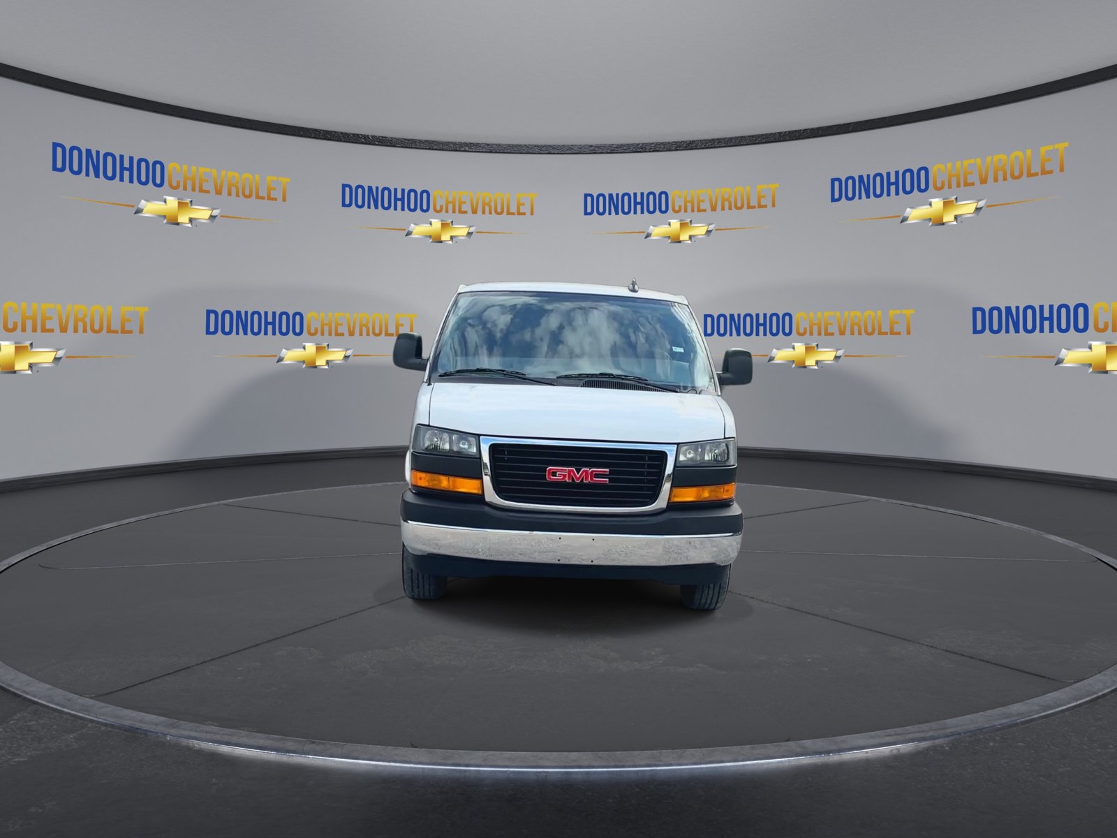 Used 2025 GMC Savana 2500 w/ Driver Convenience Package RWD image 6