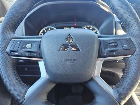 New 2026 Mitsubishi Outlander LE AWD/4WD image 19