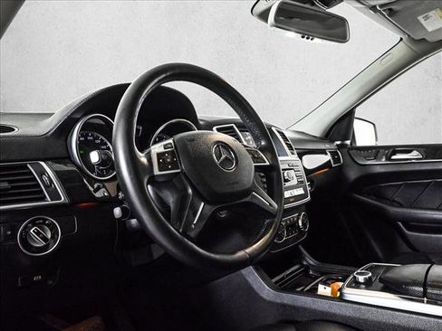 Used 2015 Mercedes-Benz GL 450 4MATIC image 10
