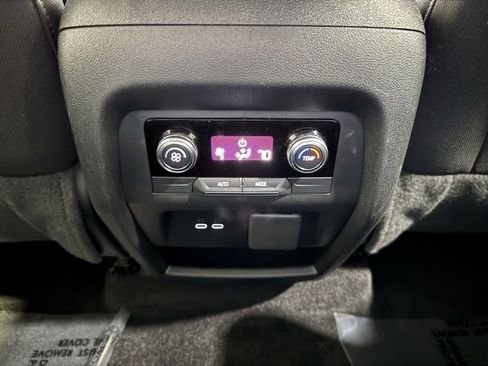 Used 2025 GMC Acadia Elevation image 15
