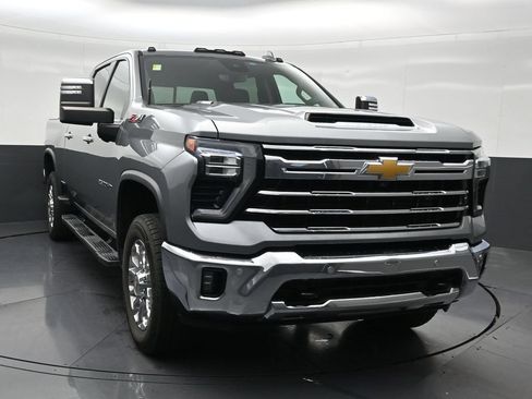 Used 2024 Chevrolet Silverado 2500 LTZ w/ LTZ Convenience Package AWD/4WD image 8
