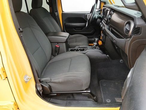 Used 2019 Jeep Wrangler Unlimited Sport S image 32
