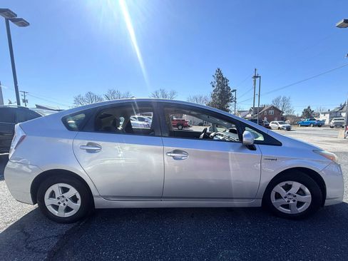 Used 2011 Toyota Prius Two image 6