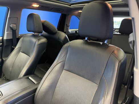 Used 2014 Toyota Highlander Limited Platinum AWD/4WD image 13
