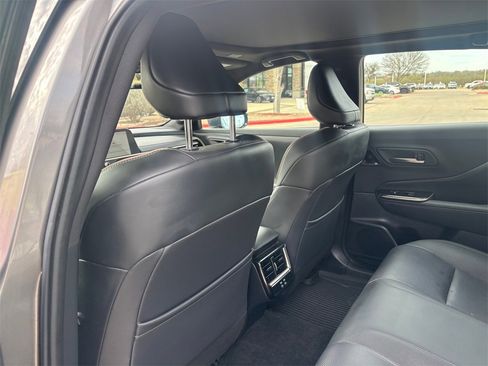 Used 2025 Toyota Crown Limited w/ Advanced Technology Package image 28