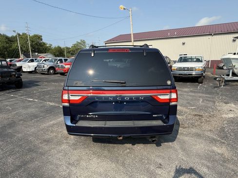 Used 2016 Lincoln Navigator Select AWD/4WD image 4