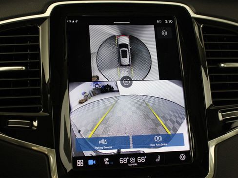 Certified 2024 Volvo XC90 T8 Ultimate w/ Protection Package Premier image 13