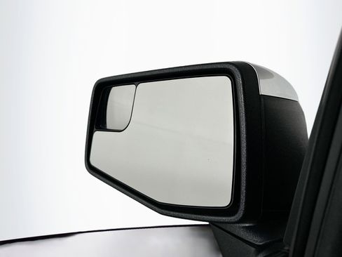 Used 2023 Chevrolet Silverado 1500 LT image 16