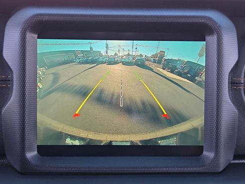 Used 2021 Jeep Wrangler Unlimited Sahara image 31