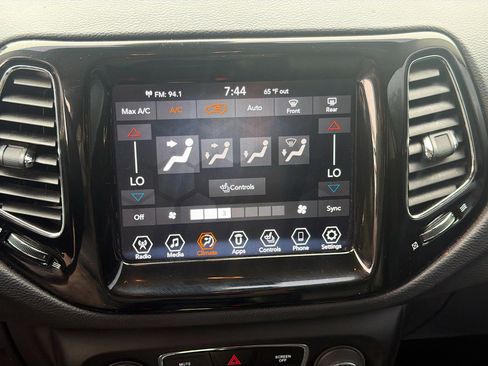 Used 2019 Jeep Compass Limited w/ Advanced Safety Group image 33