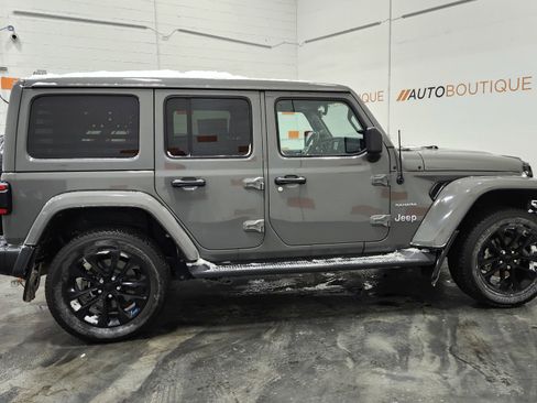 Used 2022 Jeep Wrangler Unlimited Sahara w/ Cold Weather Group AWD/4WD image 19