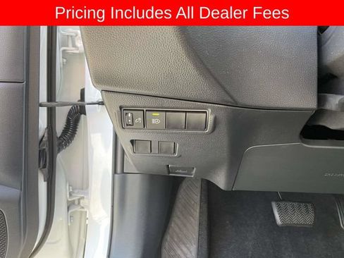Used 2024 Toyota Corolla Cross LE FWD image 22