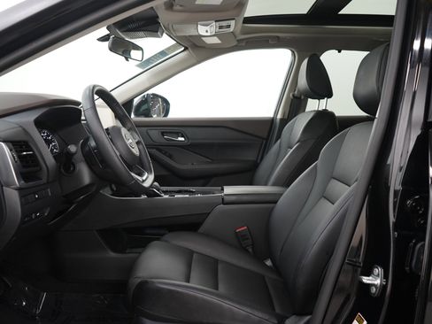 Used 2023 Nissan Rogue SV w/ SV Premium B Package FWD image 23