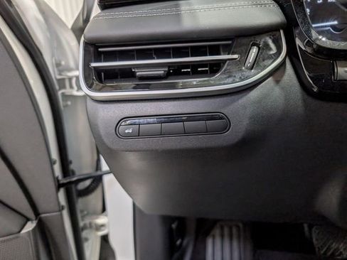 Used 2025 INFINITI QX60 Pure image 21