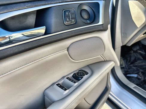 Used 2019 Lincoln MKZ Reserve FWD image 15