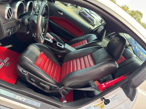 Used 2007 Ford Mustang Shelby GT500 RWD image 28