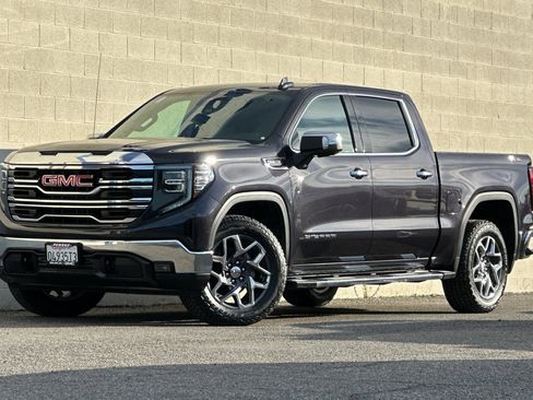 Certified 2023 GMC Sierra 1500 SLT w/ SLT Premium Package image 8