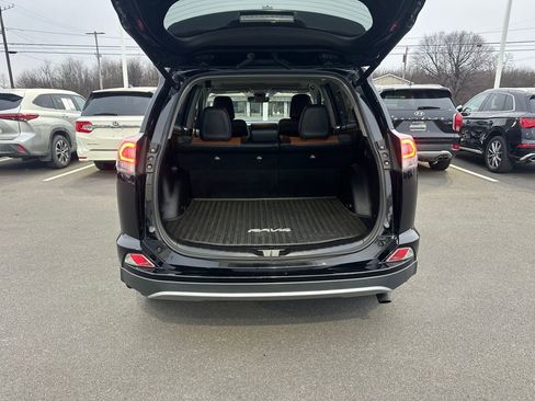 Used 2017 Toyota RAV4 Limited image 11