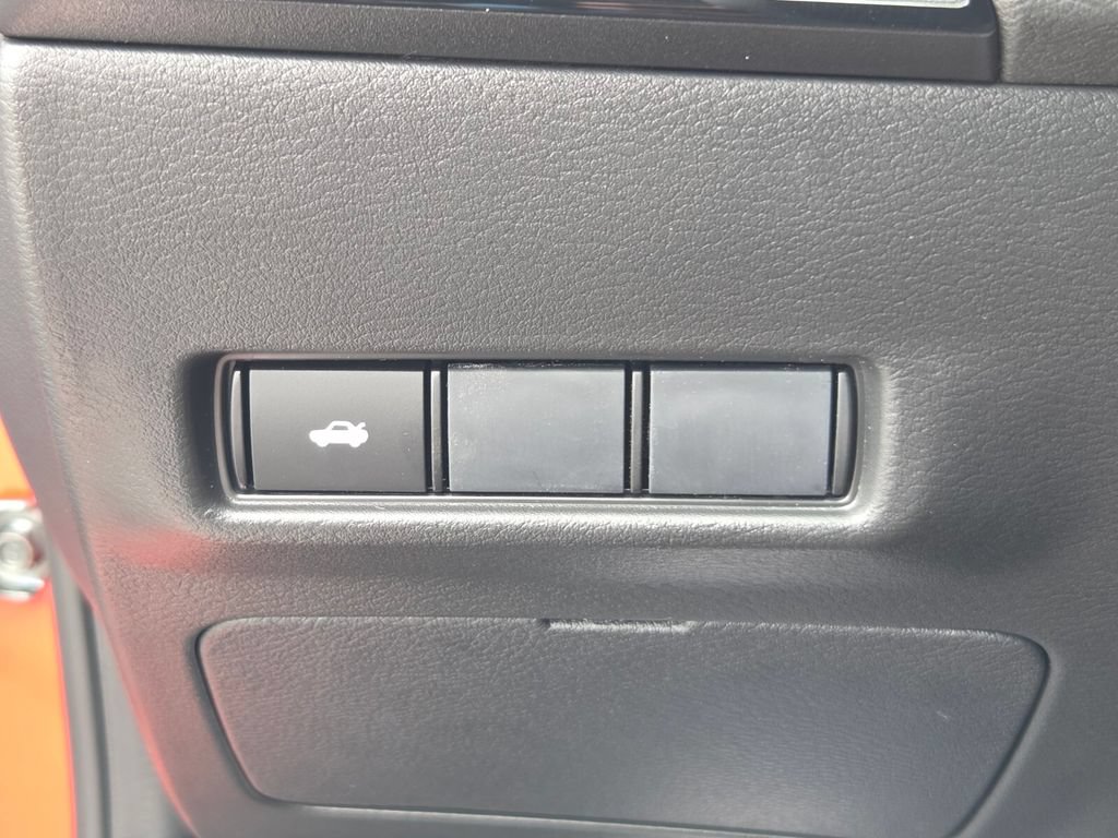 New 2026 Nissan Sentra SR w/ Floor Mat Package FWD image 25
