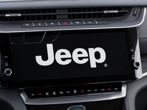 New 2026 Jeep Grand Cherokee Altitude AWD/4WD image 19