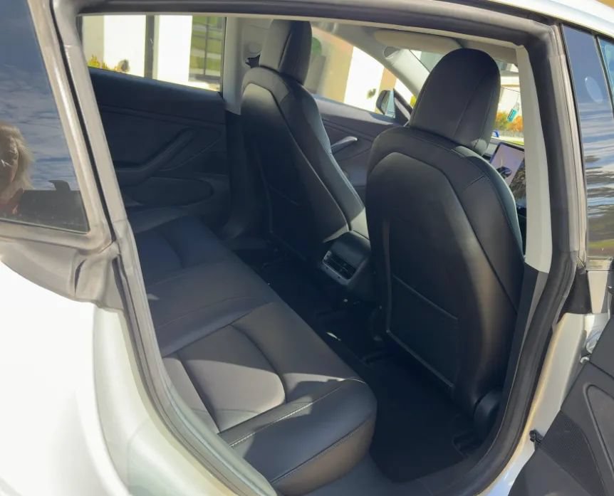 Used 2018 Tesla Model 3 Long Range RWD image 7