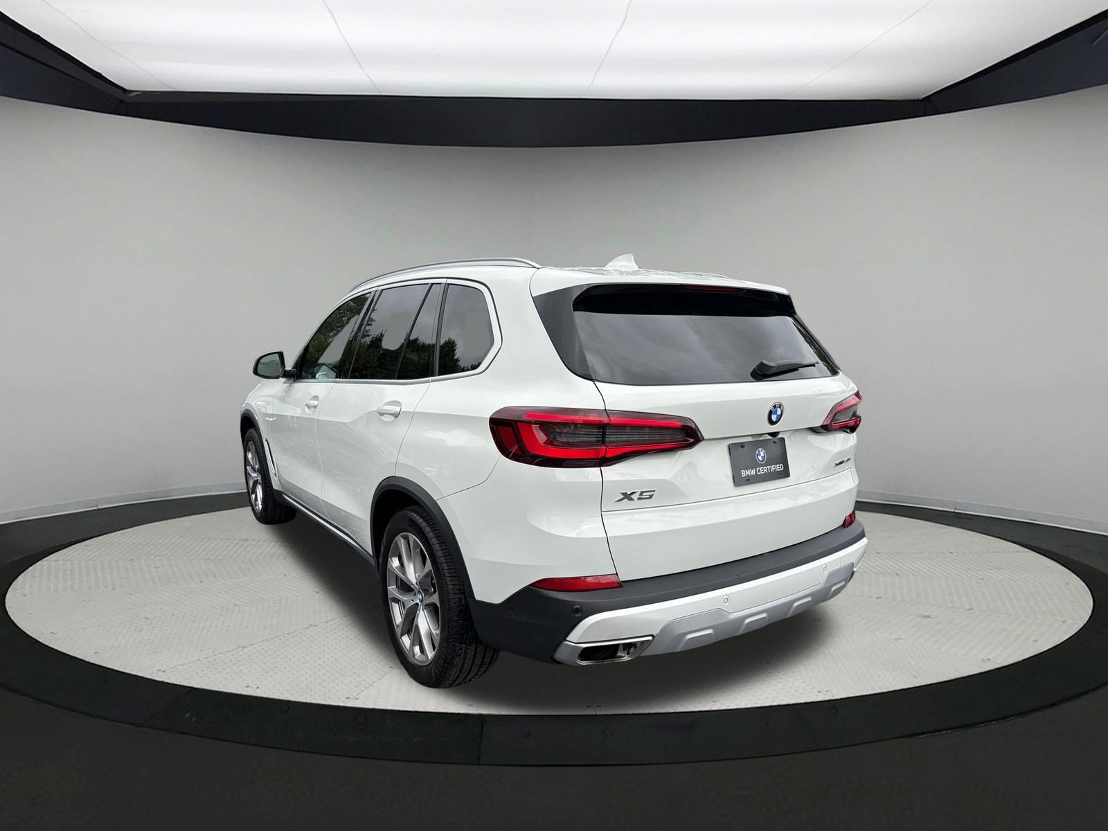 Certified 2022 BMW X5 xDrive40i w/ Premium Package AWD/4WD image 5