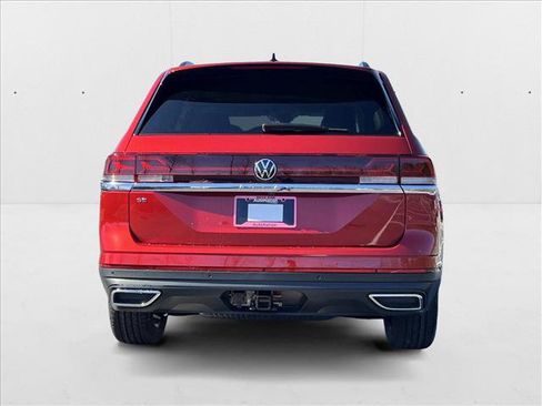 Used 2025 Volkswagen Atlas SE image 7