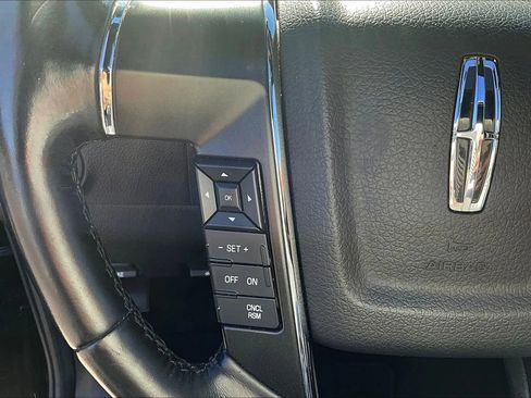 Used 2016 Lincoln Navigator Select image 20