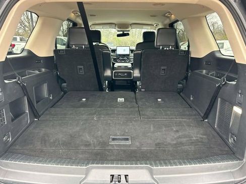 Certified 2023 Ford Expedition XLT image 12