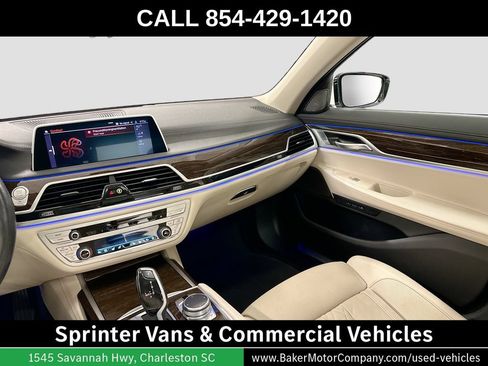 Used 2021 BMW 740i w/ Premium Package RWD image 24
