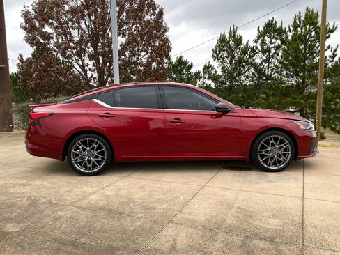 Used 2023 Nissan Altima 2.0 SR image 7