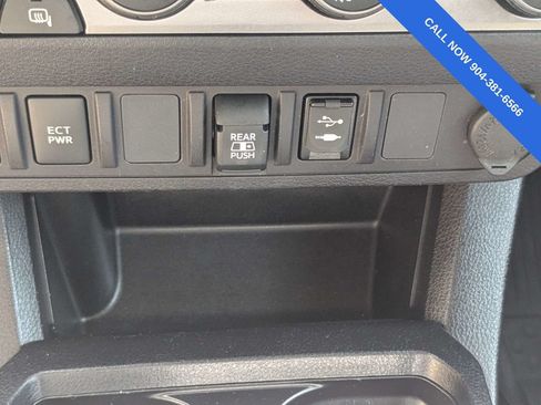 Used 2019 Toyota Tacoma SR5 RWD image 24