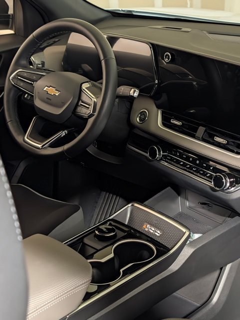 Used 2026 Chevrolet Equinox LT w/ Convenience Package II FWD image 6