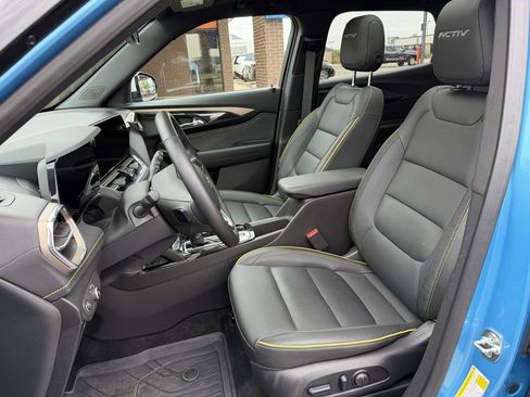 Used 2025 Chevrolet TrailBlazer ACTIV w/ Convenience Package AWD/4WD image 8