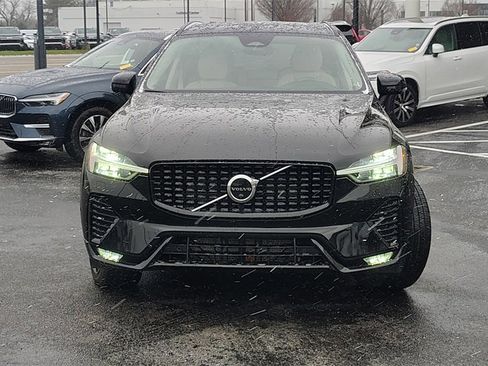 Used 2023 Volvo XC60 B5 Plus w/ Climate Package image 32