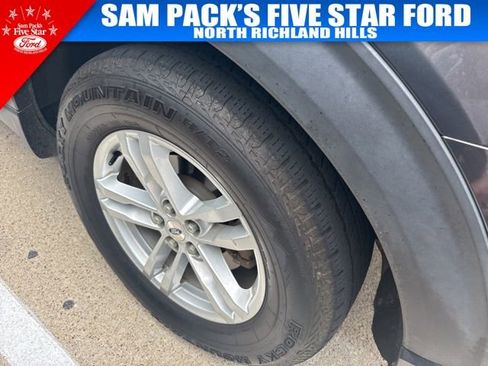 Used 2020 Ford Explorer XLT w/ Comfort Package image 6