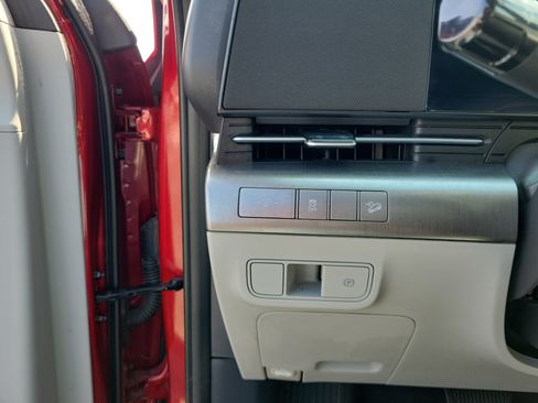 Used 2024 Hyundai Kona SEL FWD image 21