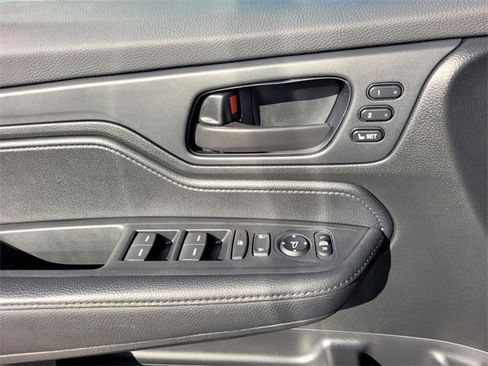 Used 2024 Honda Odyssey Sport image 25