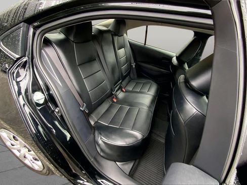 Certified 2025 Toyota Corolla LE FWD image 36