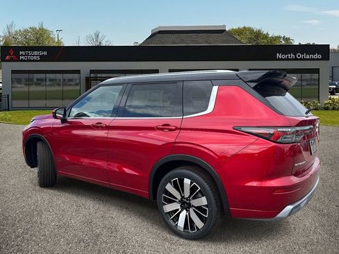 New 2026 Mitsubishi Outlander SEL FWD image 3