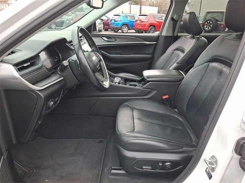 Used 2022 Jeep Grand Cherokee L Limited image 15