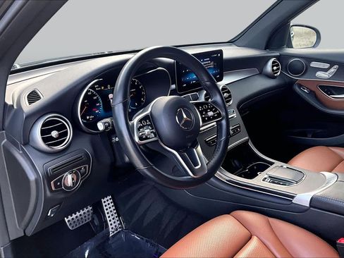 Used 2022 Mercedes-Benz GLC 300 4MATIC image 16