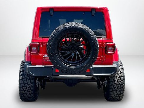 Used 2025 Jeep Wrangler Unlimited Sahara AWD/4WD image 7