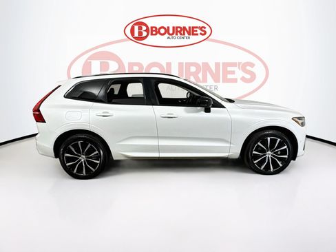 Used 2024 Volvo XC60 B5 Plus w/ Climate Package AWD/4WD image 13