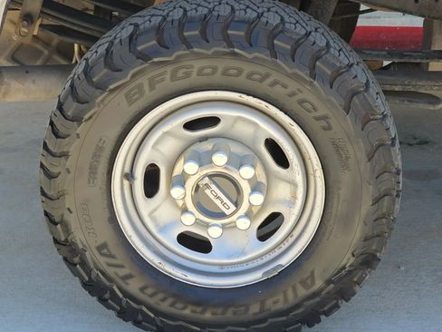 Used 2018 Ford F250 XL w/ Power Equipment Group AWD/4WD image 27