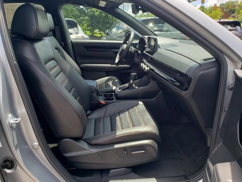 Used 2025 Honda CR-V Sport Touring image 21