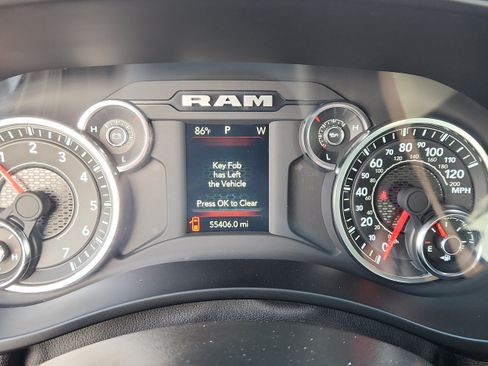 Used 2024 RAM 2500 Big Horn AWD/4WD image 15